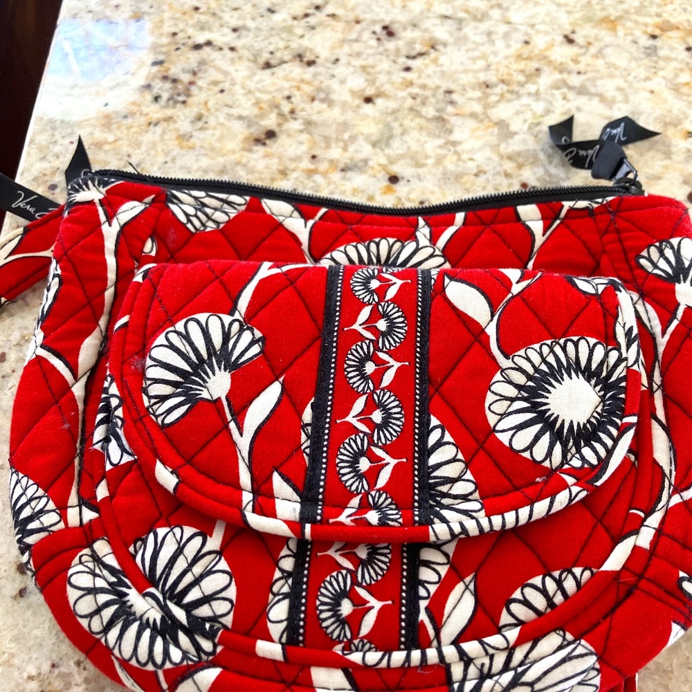 Vera Bradley Red Hipster Daisy Deco purse